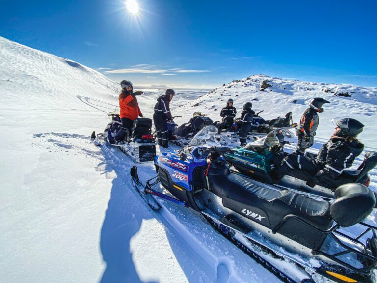 Snowmobile tour with The Traveling Viking